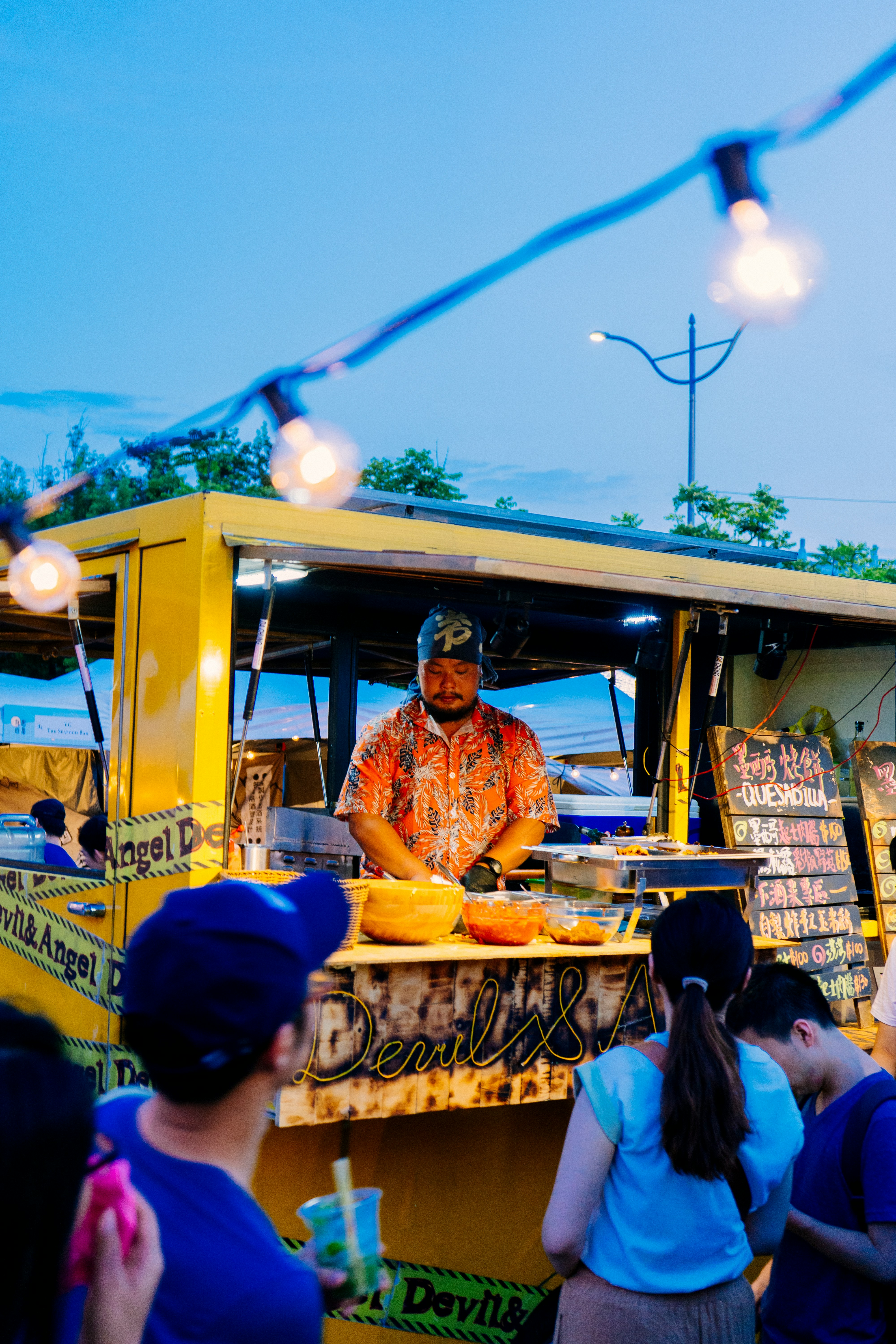 A food vendor preparing for service